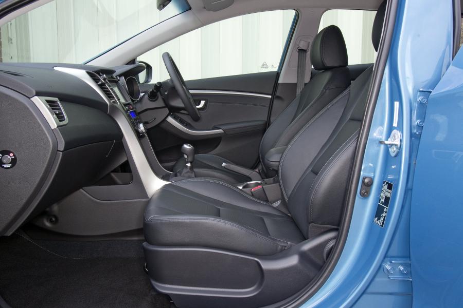  Hyundai i30 Wagon 2012 года  (UK) (фото 10 из 70)